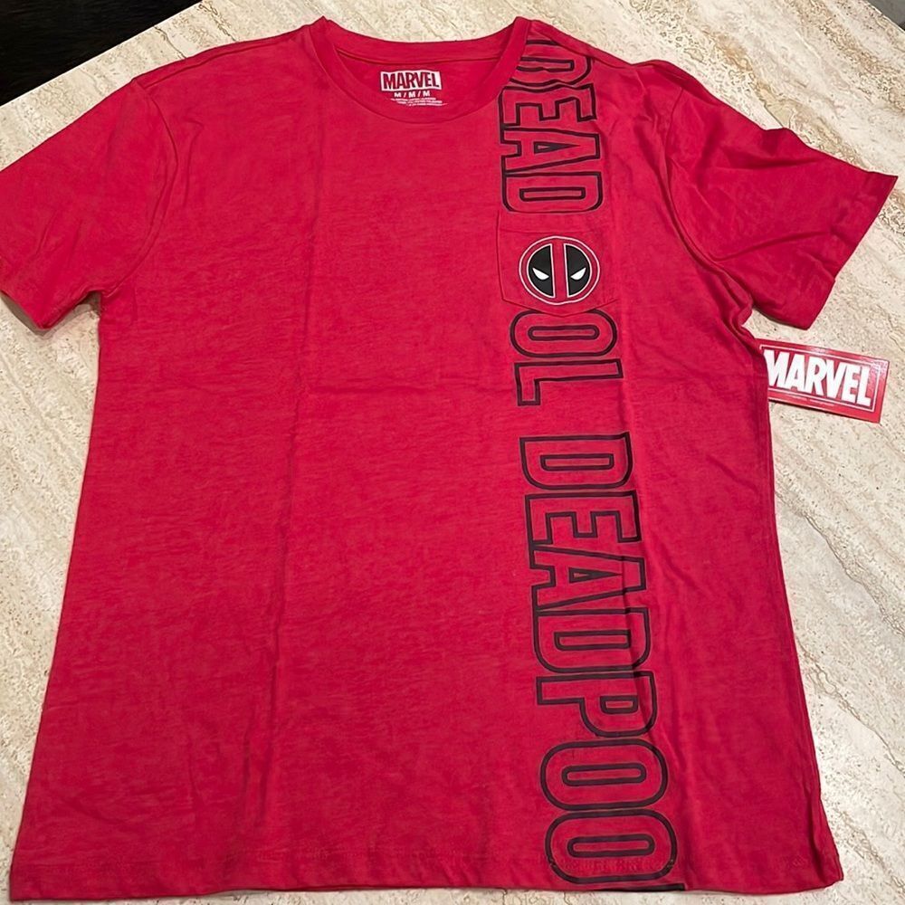 NWT Marvel Deadpool T-shirt